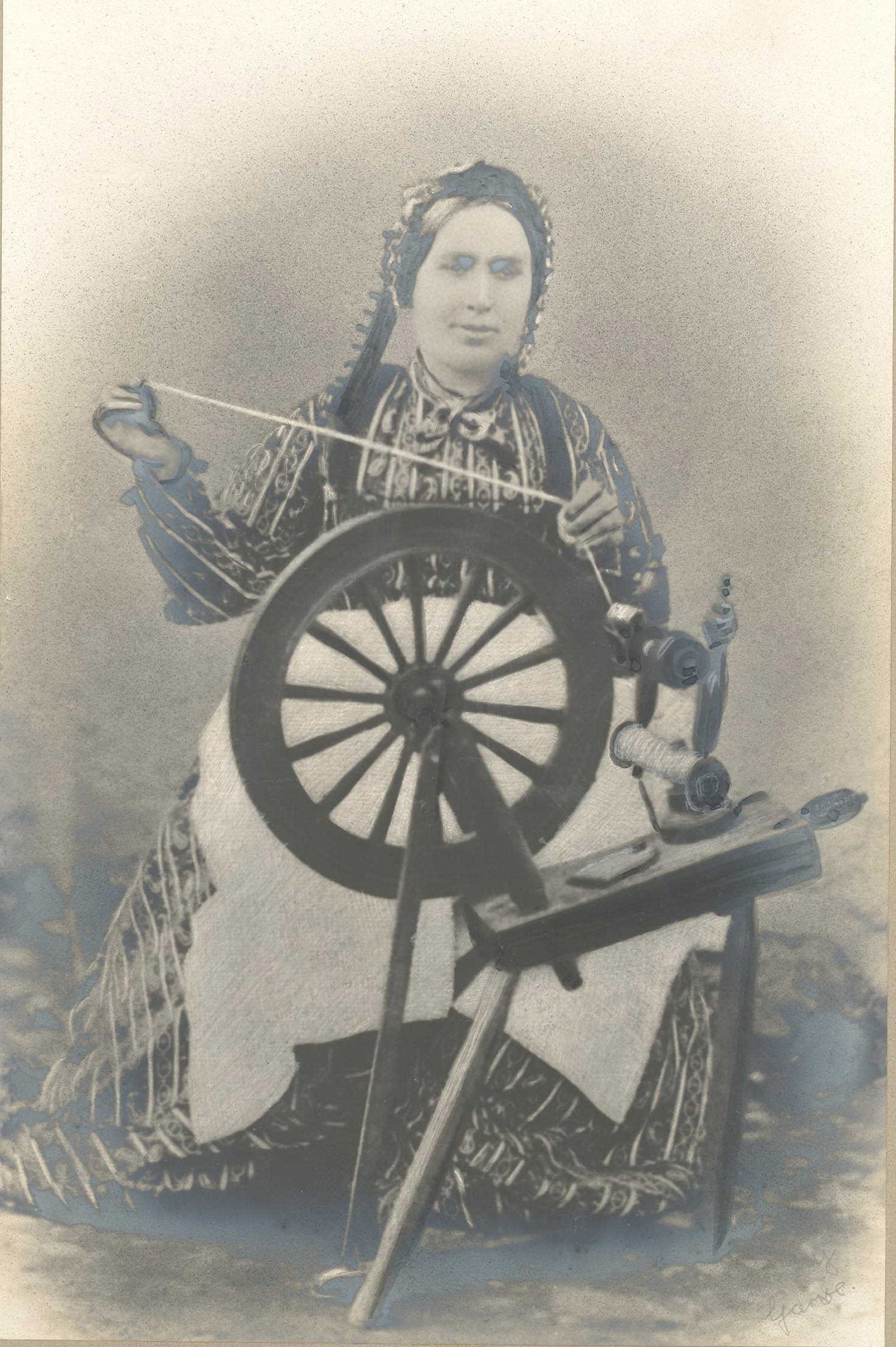 Photo of photos/Catherine McLennan  abt 1860